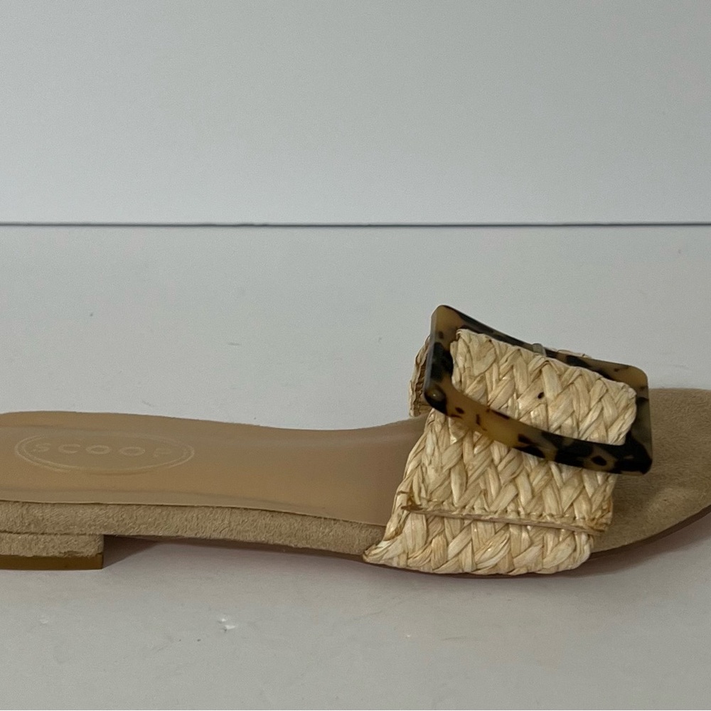 SCOOP Women's Buckle Beige Slide Sandals size 7